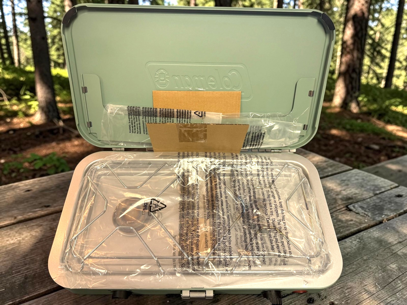 Coleman Cascade 222 Adjustable 2 Burner Camp Stove 22,000 BTU Propane USED ONCE