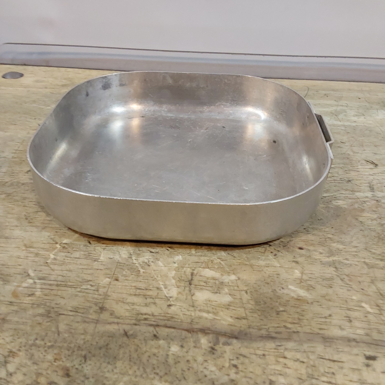 Coleman 501 502 Stove – Case Top Half – Cook Pot – Scuffs Dents & Scratches