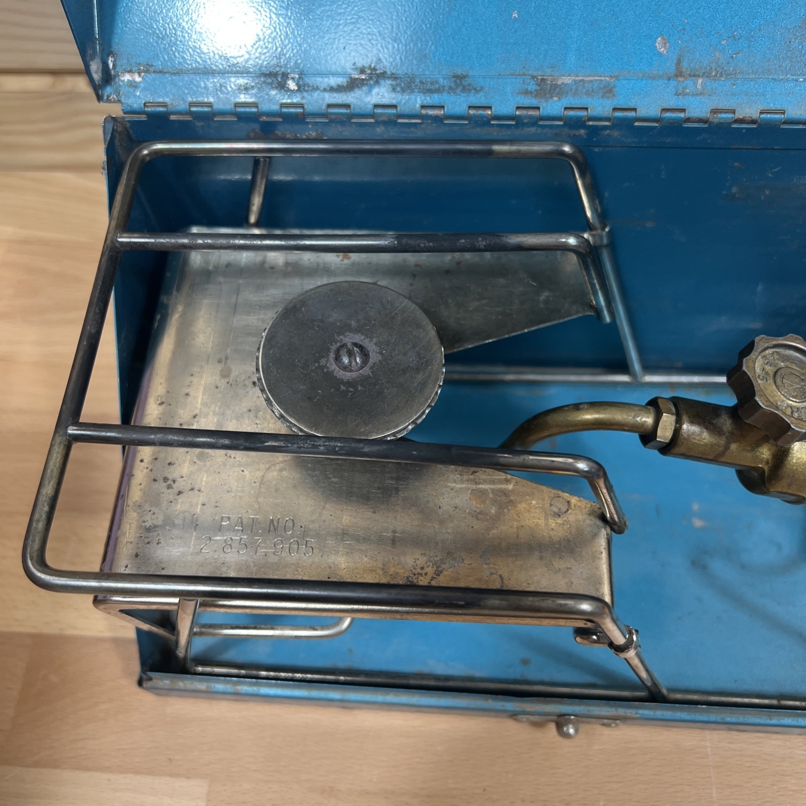 Vtg Rare Turner Portable Single Burner Propane Gas Cap Stove L-104 W/ Box Works