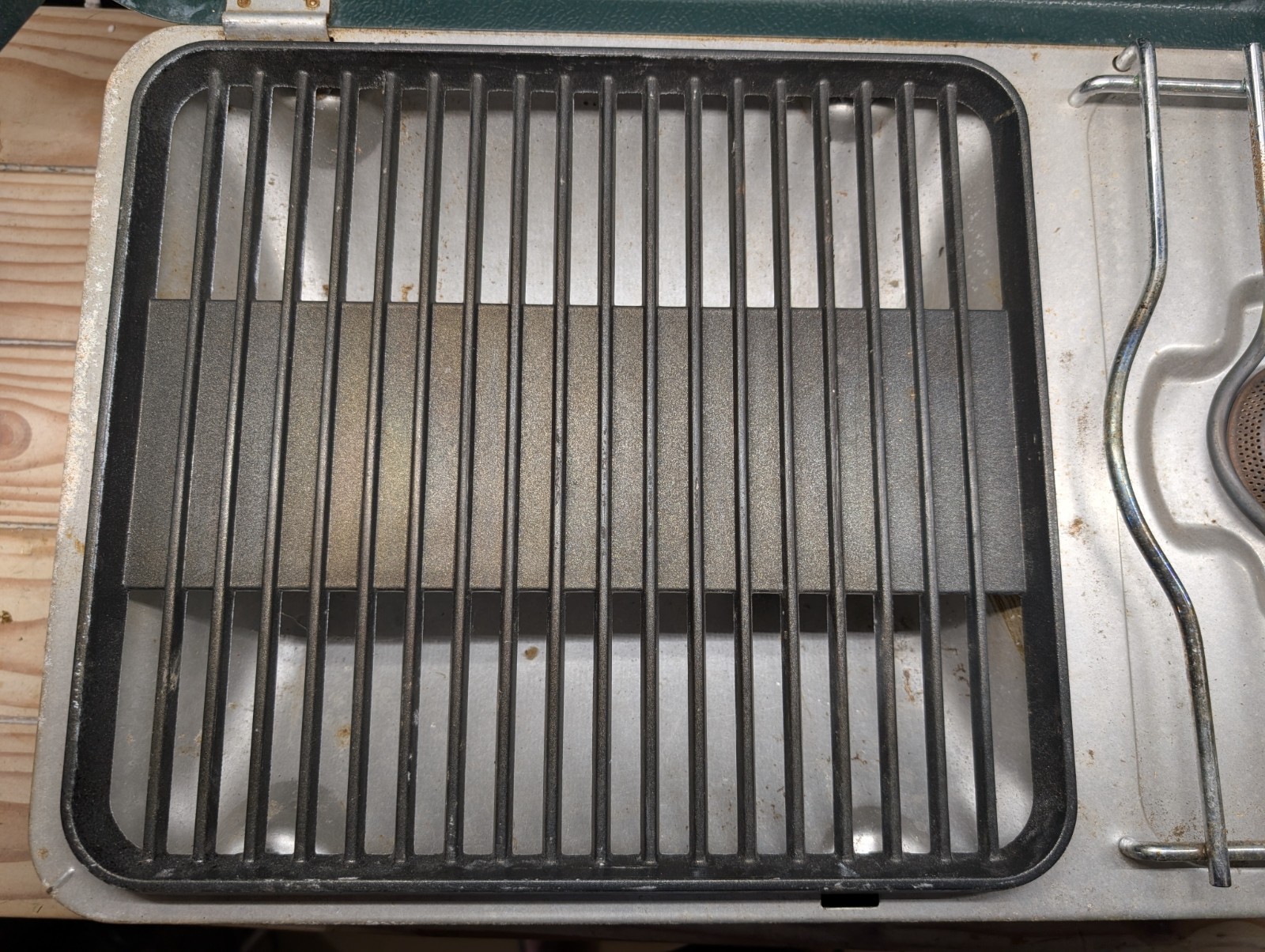 Coleman 9921 Portable Camp Stove Vintage Camping Cook Stove Metal Case