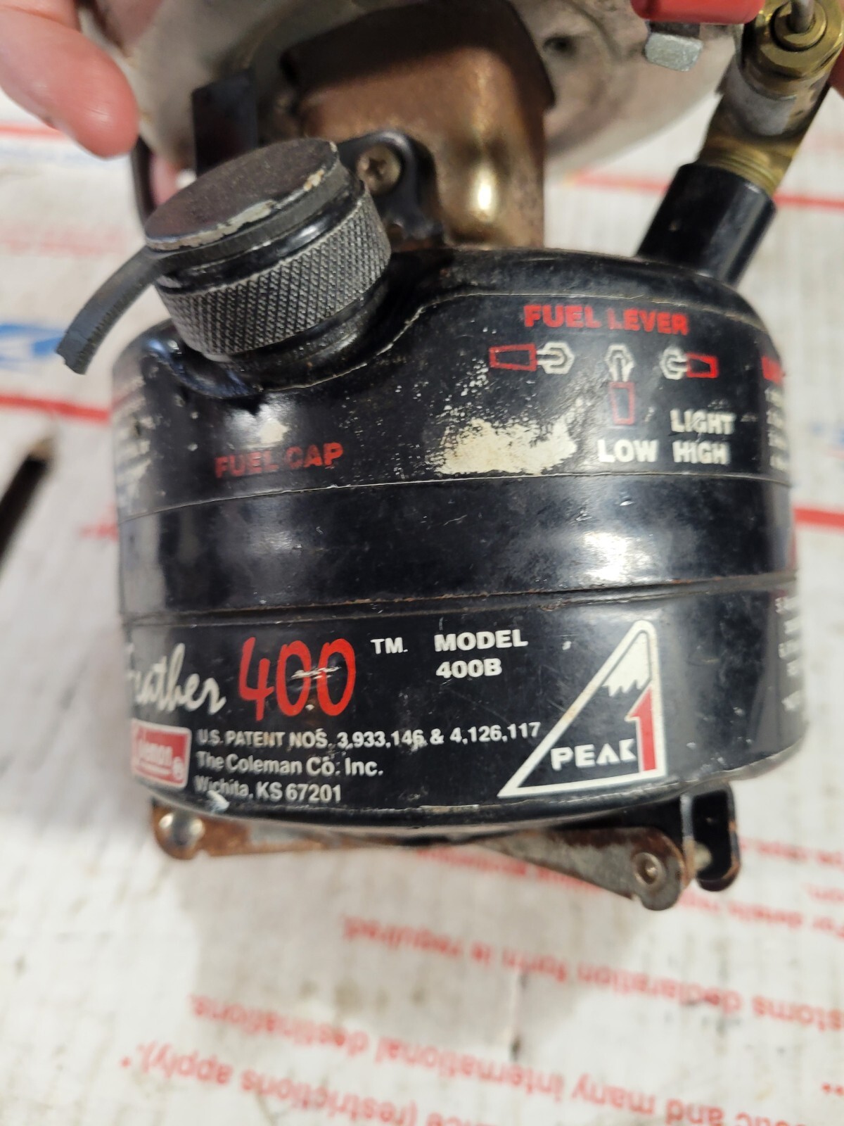 VINTAGE COLEMAN PEAK 1 FEATHER 400 MODEL