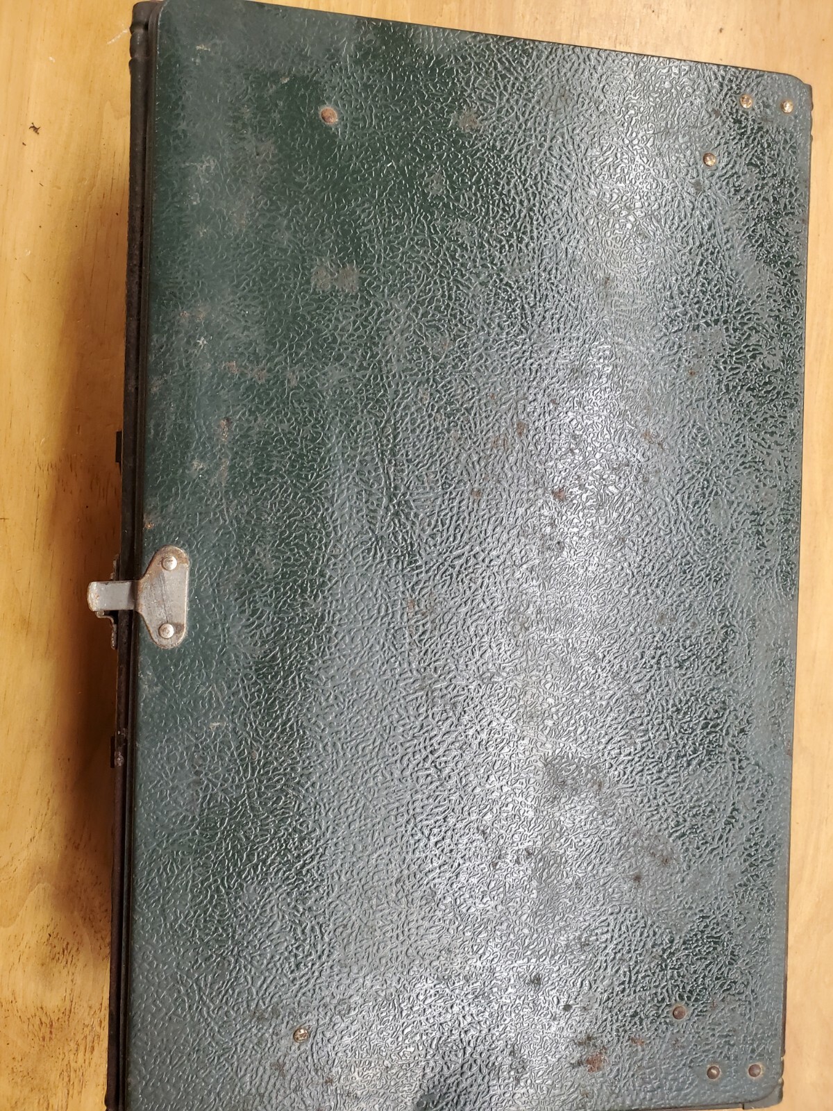 Vintage 1987 Coleman 425F Two-Burner Portable Camping Stove – No Fuel Tank