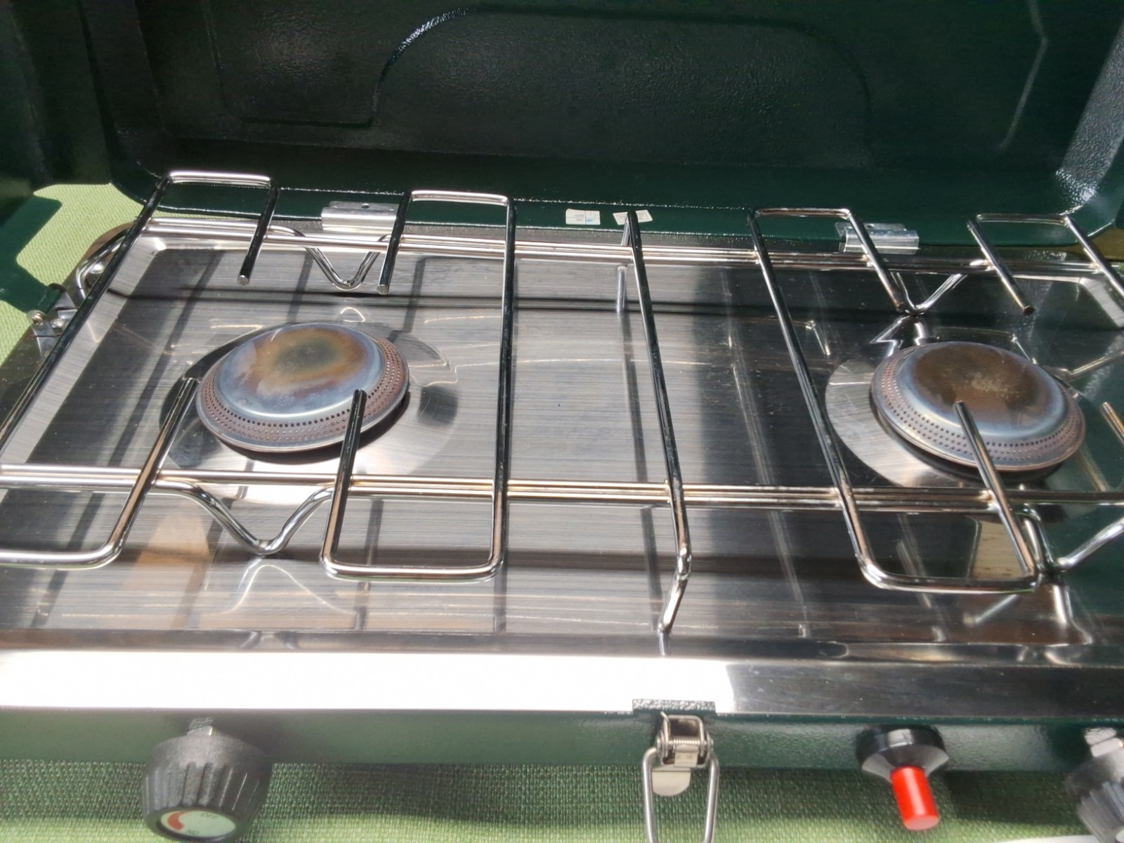 Bass Pro Shops High Output Two Burner Propane Stove In Box Green Pre-Owned Used