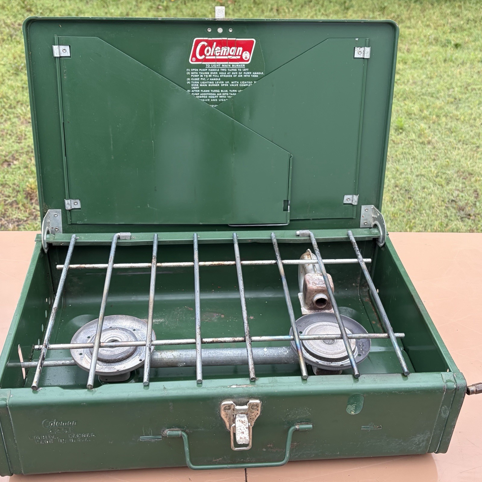 Vintage Coleman 425E Dual Burner Camp Stove 1978 Working No Box USA Prepper !