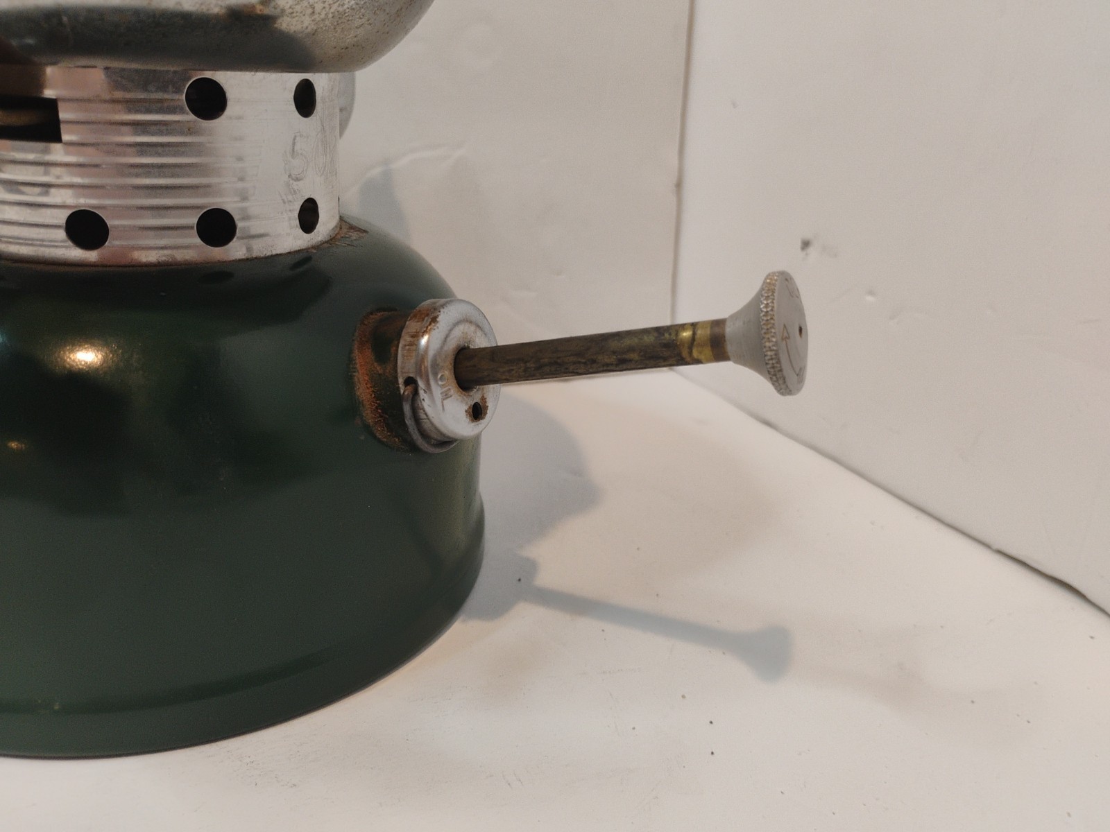 Vintage 1975 Coleman 502 Camp Stove Hiking, Backpacking Gas Stove Portable