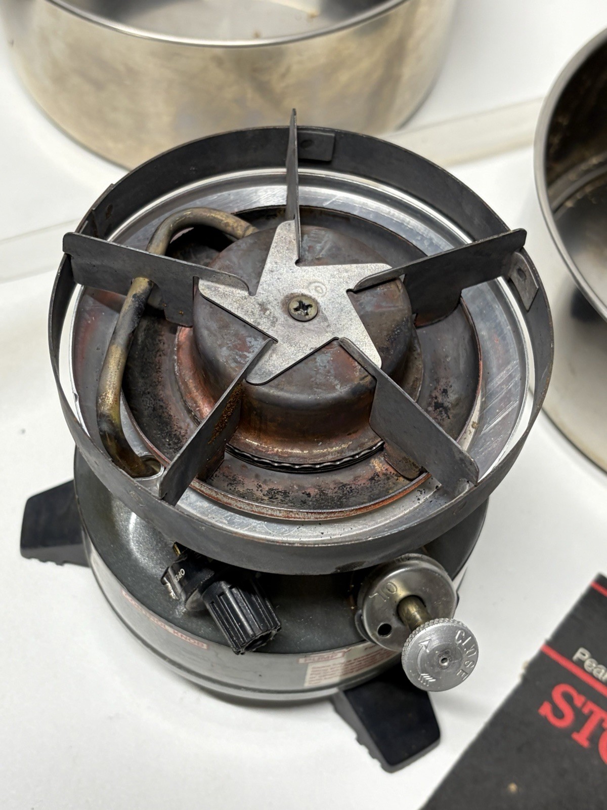 Vintage Coleman 550B499 Peak 1 Multi Fuel Lightweight Backpack Stove w/ Case Box