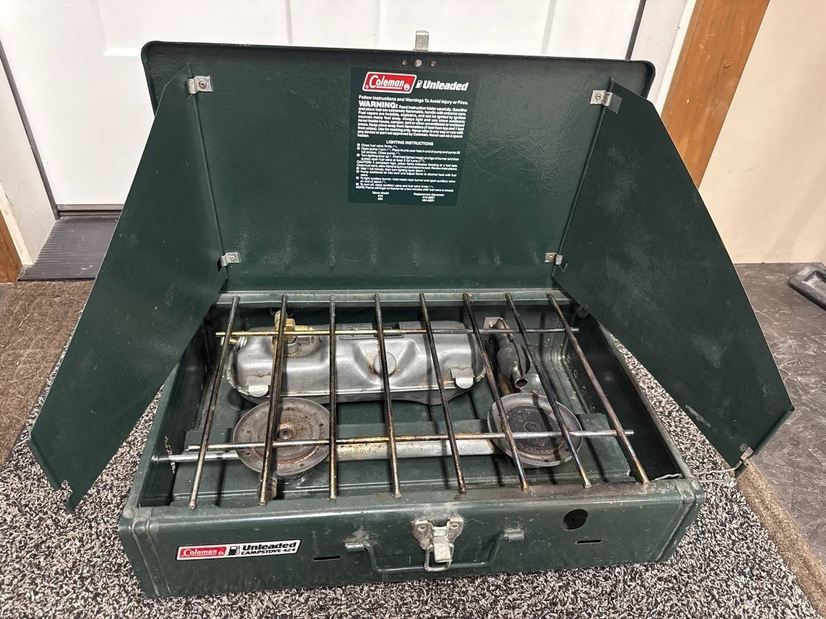 Coleman Dual Fuel 424 Camp Stove Green – USA Made – Dual Burner