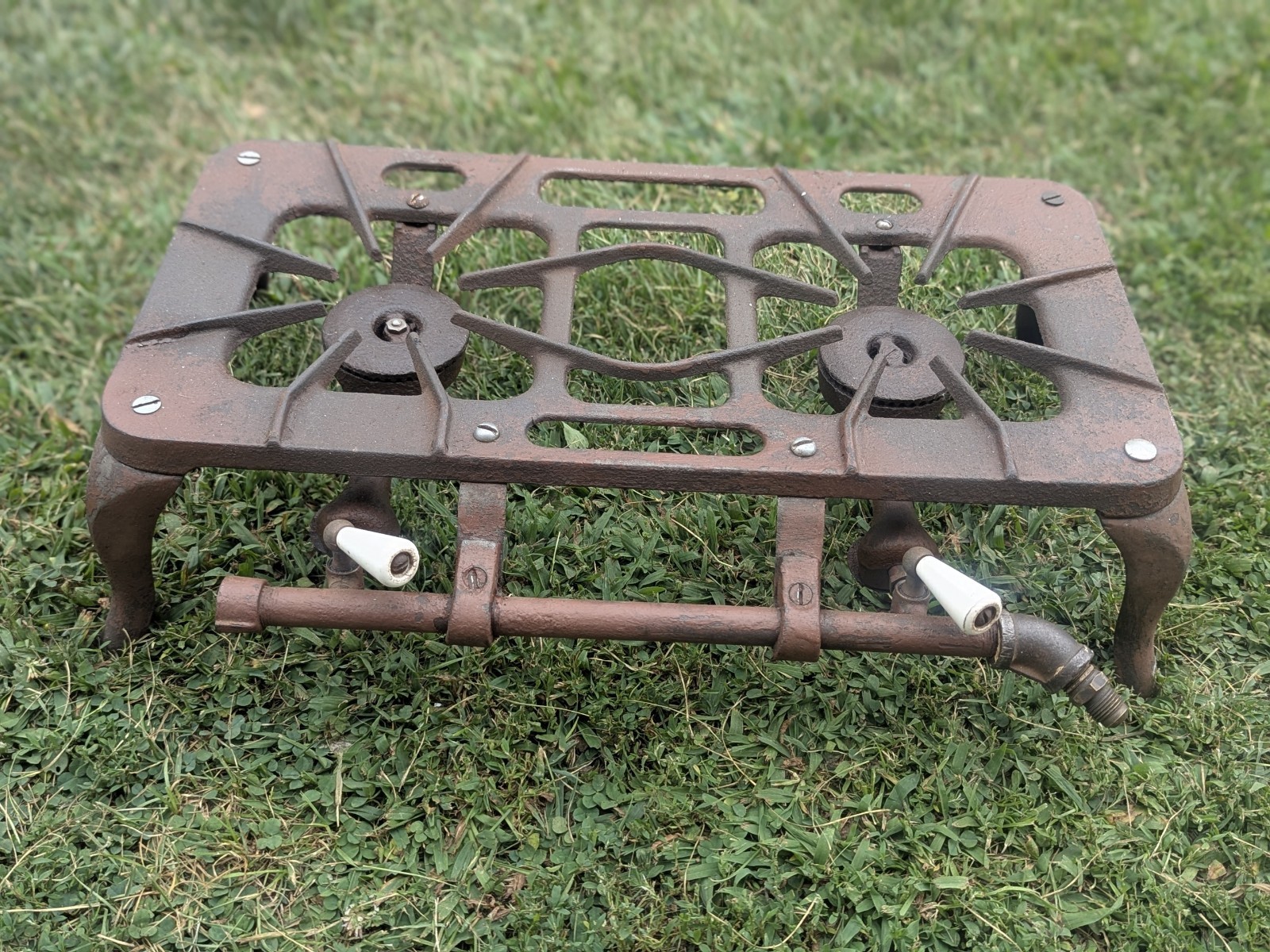 SuperB – Vintage Cast Iron Portable, Gas IRON CAMP/COOK STOVE Porcelain Handles