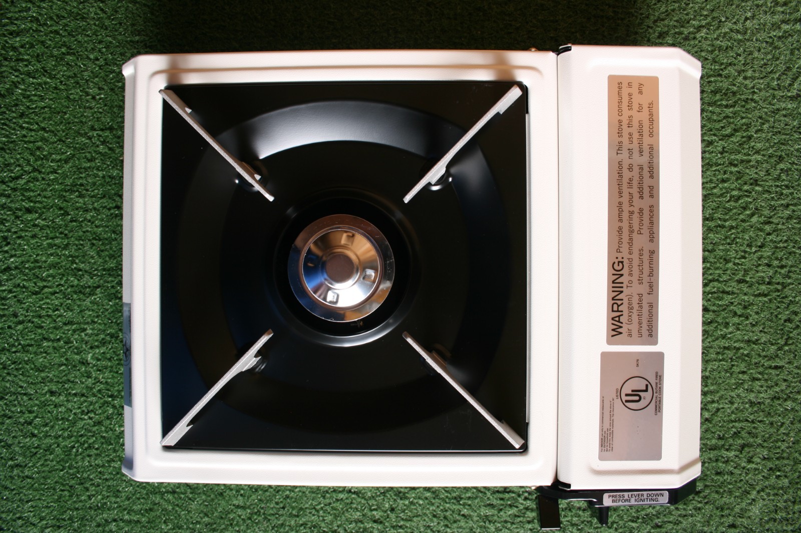 IWATANI B-9 No Match Portable Table-Top Butane Stove Indoor Outdoor Camping RV