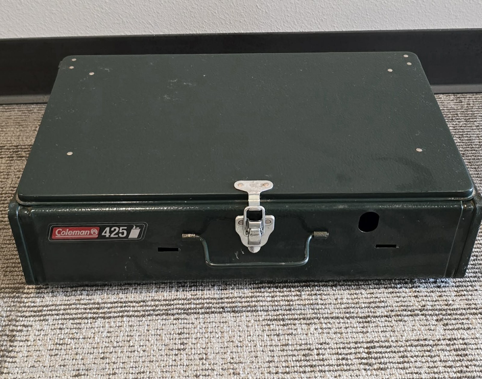 Coleman 425F 2-Burner Green Portable Gas Camping Stove 14000 BTU