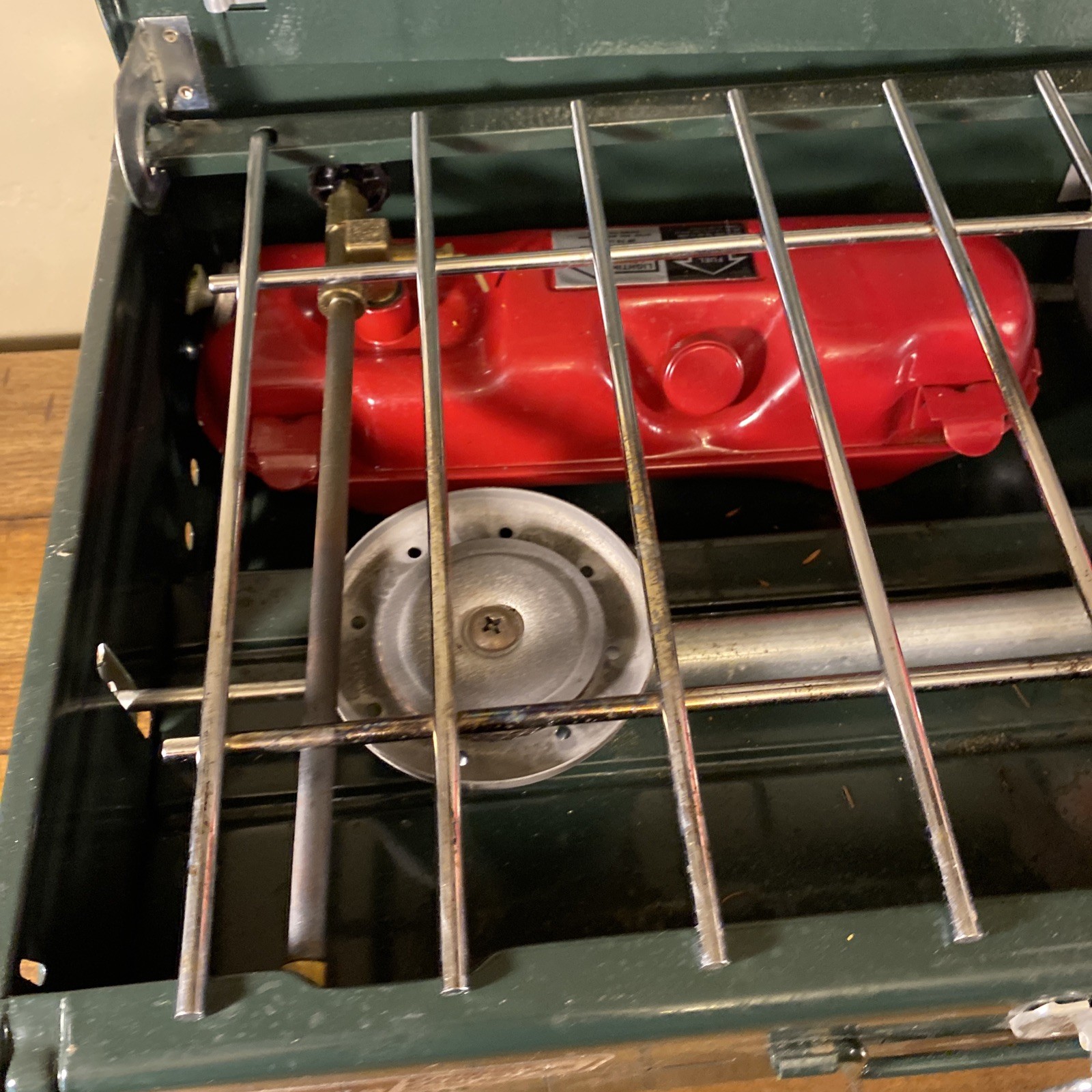 Coleman 425 Dual Fuel Camp Stove 2 Burner Camping Hunting Green Vintage