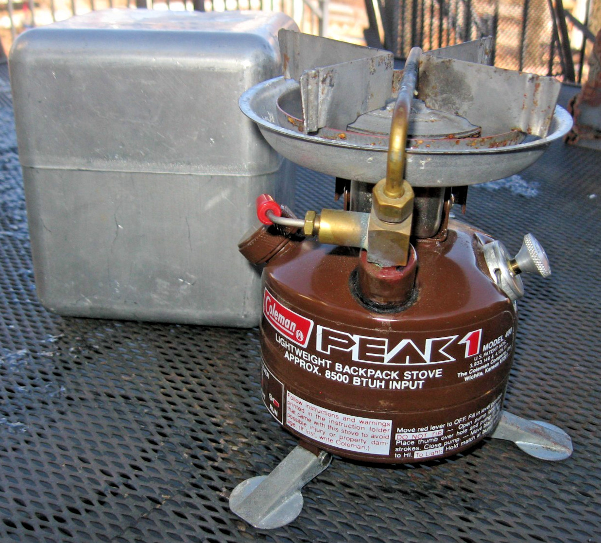Vintage Early 12/79 Brown COLEMAN No. 400 PEAK 1 CAMP STOVE w/ Aluminum Case btm