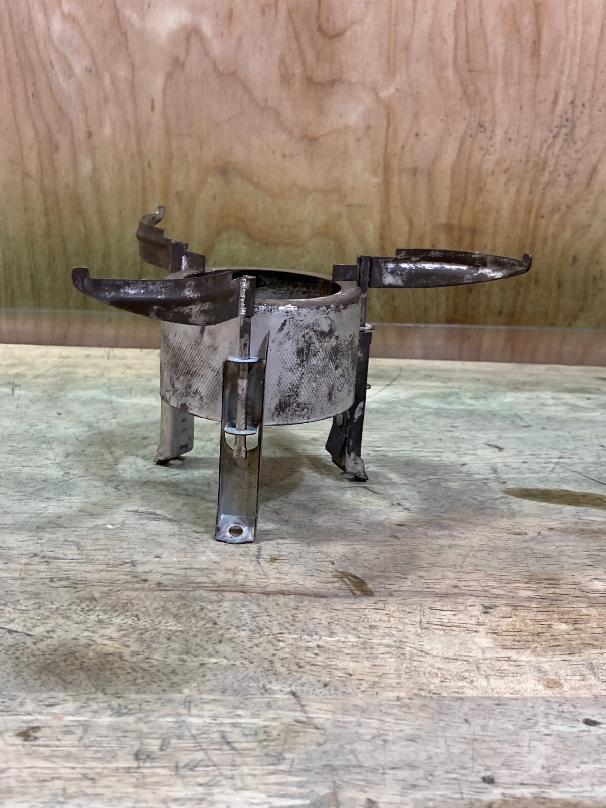 M1950 Rogers Stove – Grate – Discoloration – From Un-fired Stove