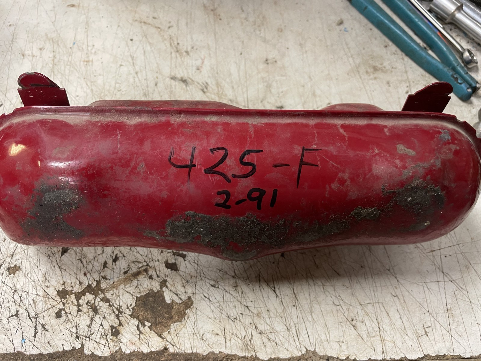 Vintage Coleman 2-Burner 425-F Camp Stove Part ( FUEL TANK) 2-91