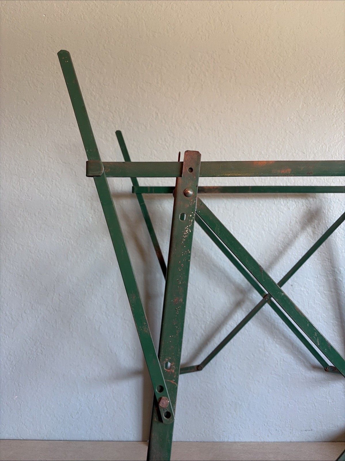 Vintage Coleman Heavy Steel Green Stove Cooler Folding High Stand No. 10 w/ Box